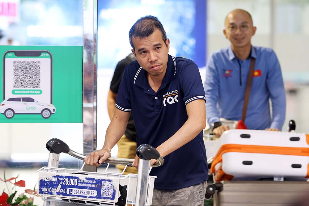 Trần Quyết Chiến về nước tối 17.6. Ảnh: An An