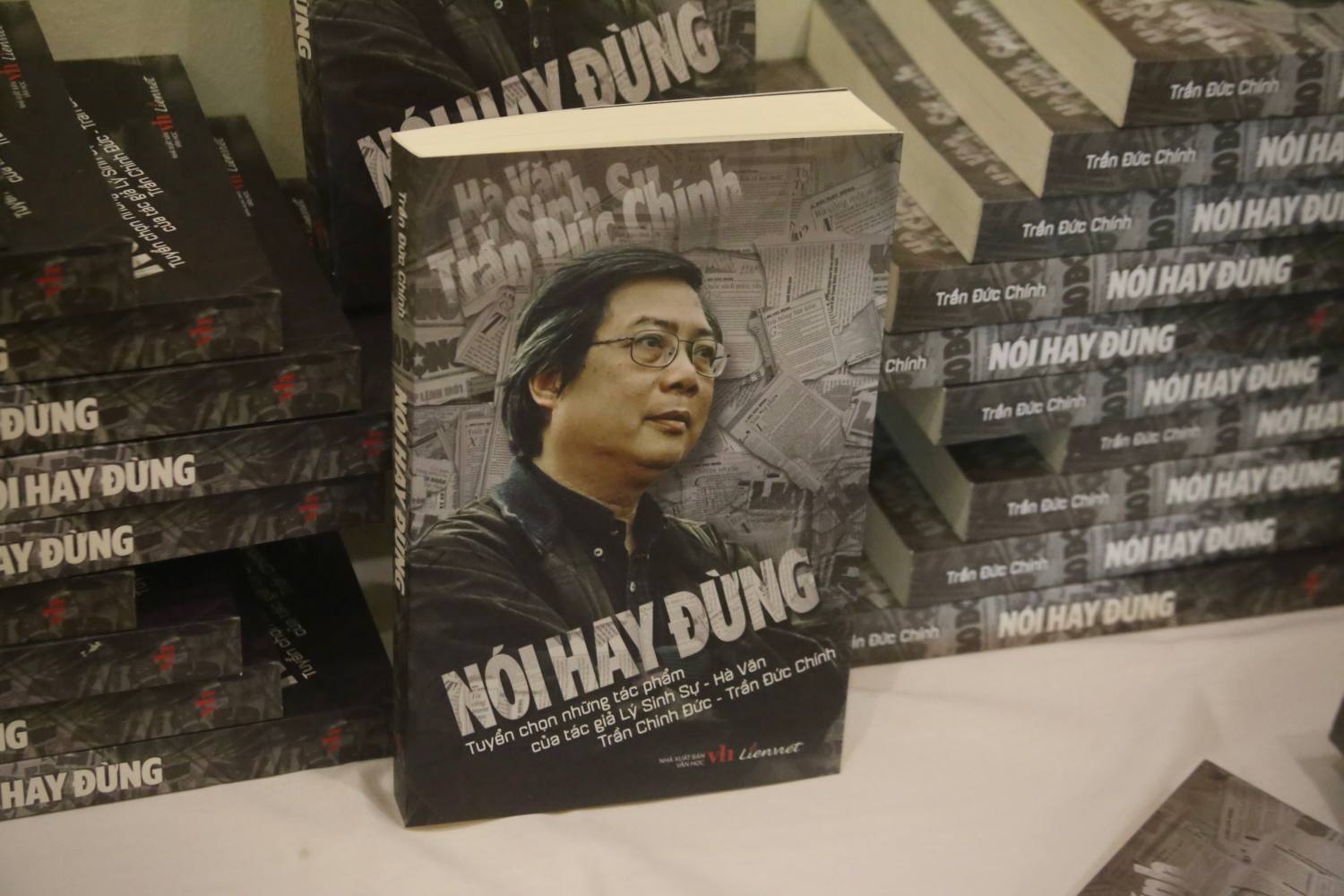 Cuốn sách "Nói hay đừng" ra mắt bạn đọc. Ảnh: Thùy Trang