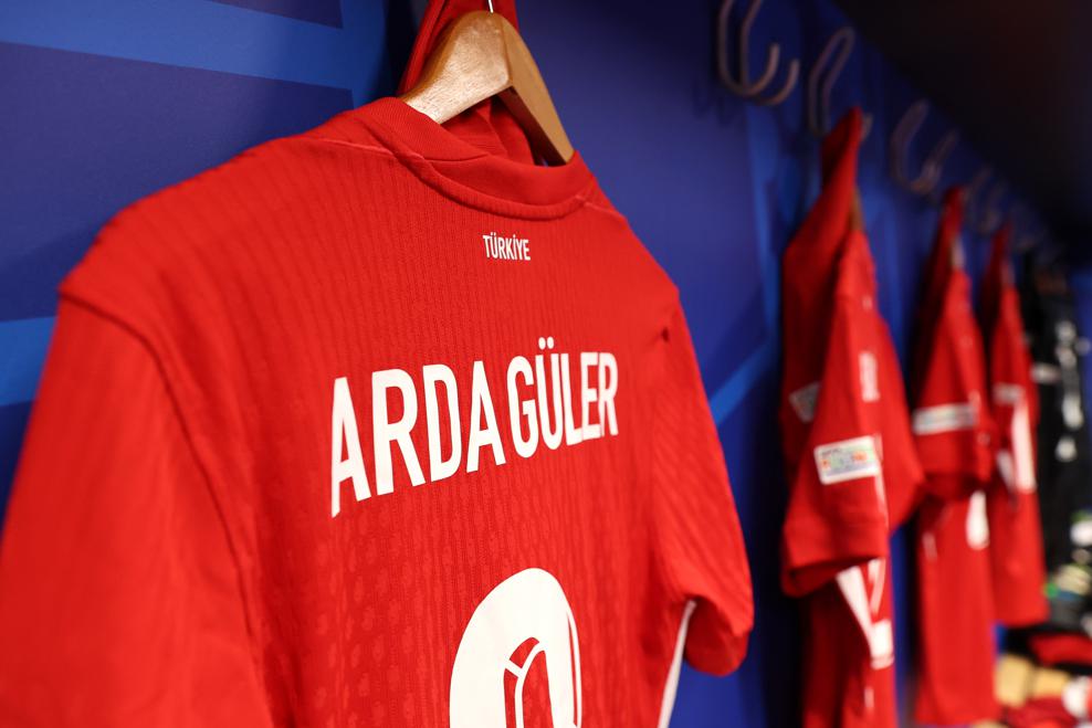Ngôi sao 19 tuổi của Thổ Nhĩ Kỳ, Arda Guler, có trong đội hình xuất phát. Ảnh: UEFA