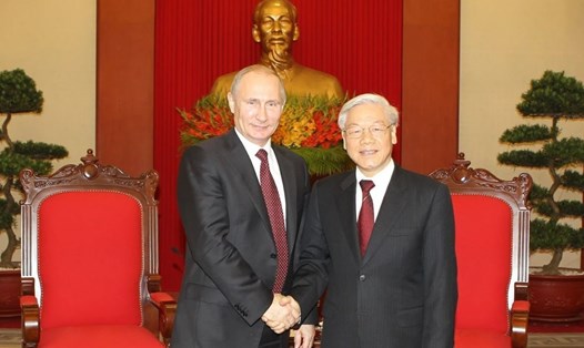 Tổng Bí thư Nguyễn Phú Trọng tiếp Tổng thống Vladimir Putin thăm cấp Nhà nước tới Việt Nam ngày 12.11.2013. Ảnh: Trí Dũng/TTXVN