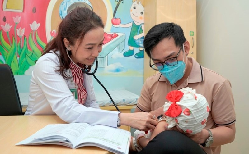 Tiêm chủng đóng vai trò quan trọng trong phòng ngừa các bệnh hô hấp thường gặp ở trẻ. Ảnh: Bệnh viện cung cấp