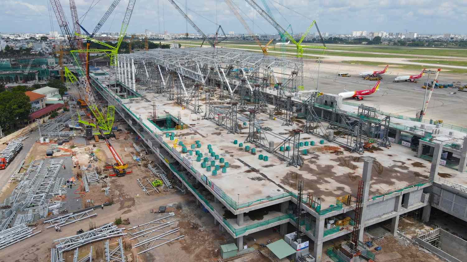Nhà ga T3 Tân Sơn Nhất hiện đạt khoảng 60% tổng khối lượng.  Ảnh: Minh Quân