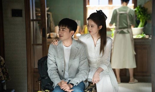 Lâm Canh Tân đóng chồng của Lưu Diệc Phi trong phim Câu chuyện hoa hồng. Ảnh: NSX.
