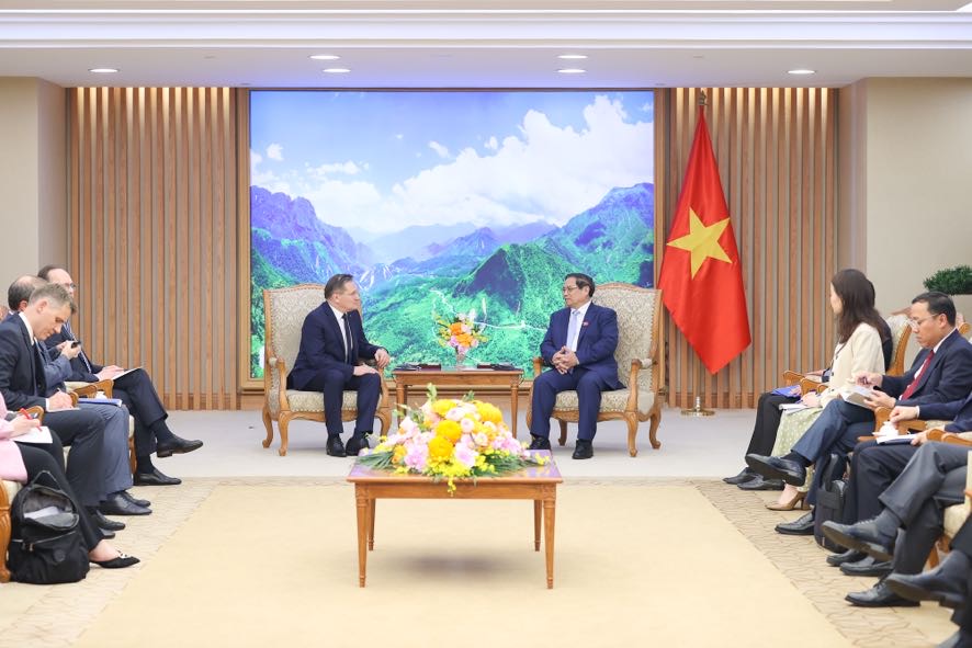 Thủ tướng Chính phủ Phạm Minh Chính đề nghị phía Nga và Rosatom tiếp tục hỗ trợ Việt Nam về đào tạo nhân lực khoa học hạt nhân. Ảnh: Nhật Bắc/VGP