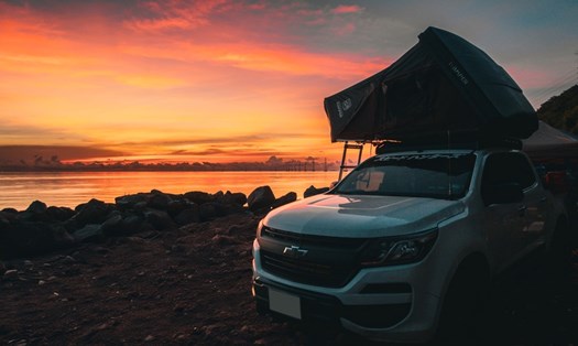 Một lý do nữa để gia đình Minh chọn Bãi Khem là có thể tận hưởng không gian yên bình, không quá xô bồ với quá nhiều hoạt động giải trí như ở Dương Đông, Bãi Dài, Bãi Trướng... Gia đình cắm trại có thể nấu ăn, nghỉ ngơi sớm vào buổi tối và dậy sớm vào sáng hôm sau ngắm bình minh.