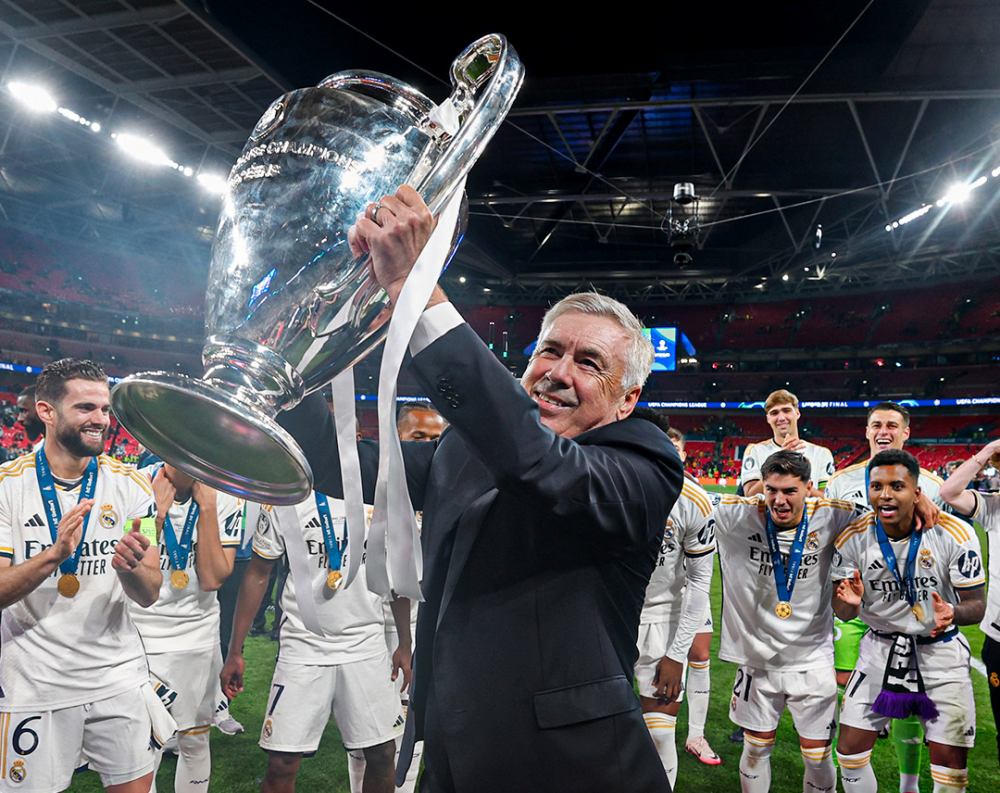 Ancelotti tiết lộ việc “mắng” học trò trong giờ nghỉ