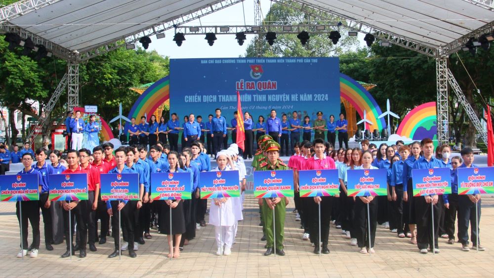 Lễ Ra quân Chiến dịch Thanh niên tình nguyện hè năm 2024. Ảnh: Tuệ An