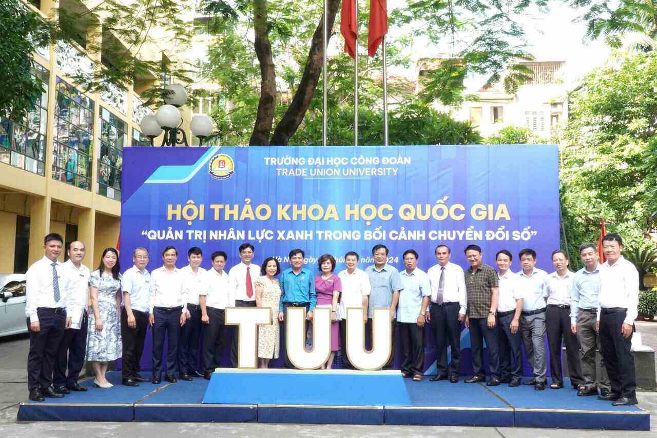 Hội thảo khoa học quốc gia Quản trị nhân lực xanh trong bối cảnh chuyển đổi số diễn ra ngà 20.6. Ảnh: Trần Thảo Duyên
