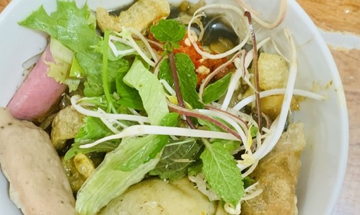 Bún mắm cua Tây Nguyên. Ảnh: Hải An