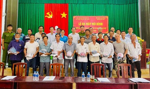 Mô hình Nghiệp đoàn xe ôm tham gia phòng chống tội phạm và tệ nạn xã hội. Ảnh: LĐLĐ huyện Long Phú