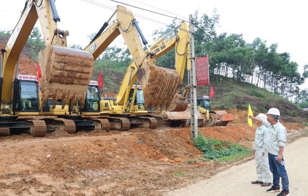 Khởi công tuyến đường Hồ Chí Minh kết nối Thái Nguyên - Tuyên Quang. Ảnh: Chung Giang