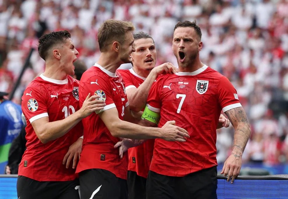 Tuyển Áo kết thúc hi vọng của Ba Lan. Ảnh: UEFA