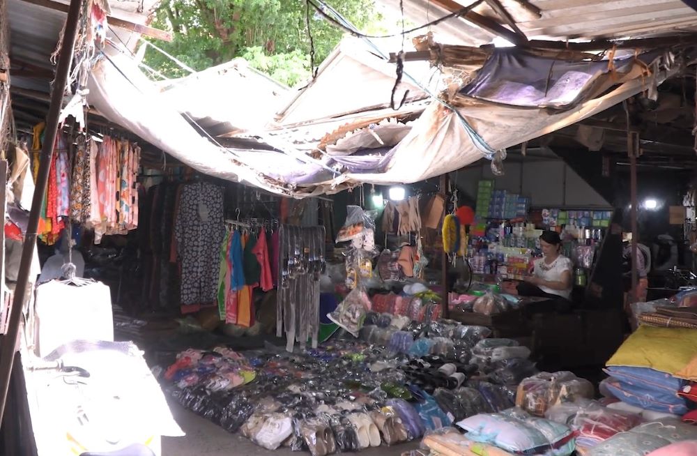 Chợ phường 5 xuống cấp, không thể đầu tư hệ thống phòng cháy chữa cháy. Ảnh: H.Nguyên.