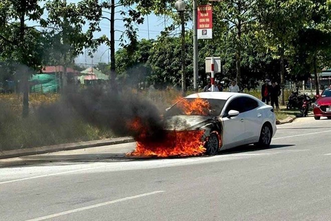 Ôtô Mazda3 bị cháy ở Hà Tĩnh: Đang chạy thử sau sửa chữa ngập nước