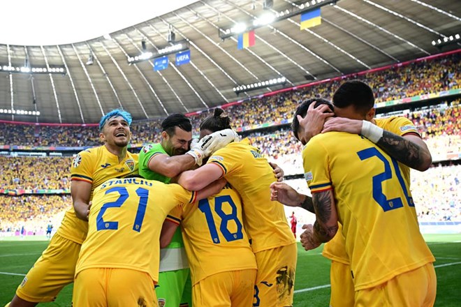 Tuyển Romania giành chiến thắng thuyết phục trước tuyển Ukraine với tỉ số 3-0. Ảnh: UEFA 