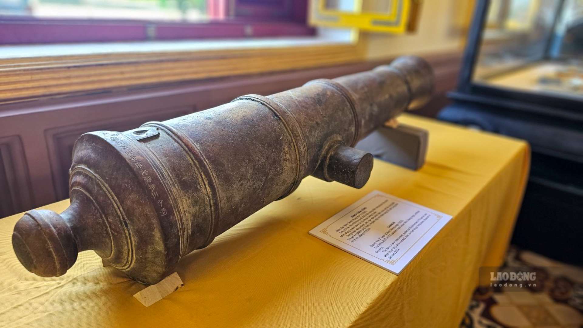 Cận cảnh khẩu súng thần công niên đại năm Minh Mạng thứ 3 (1822) được các ngư dân phát hiện, trục vớt tại vùng biển Thuận An (TP. Huế) và giao nộp cho Bảo tàng Cổ vật Cung đình Huế tháng 1.2024.