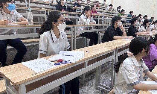 Điểm chuẩn vào lớp 10 Trường THCS và THPT Nguyễn Tất Thành năm 2024 giảm 0,75 điểm so với năm ngoái.