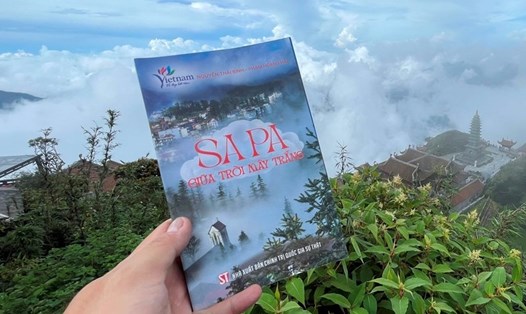 Cuốn sách "Sa Pa giữa trời mây trắng" vừa được Nhà xuất bản Chính trị quốc gia Sự thật phát hành. Ảnh: Nguyễn Chắt