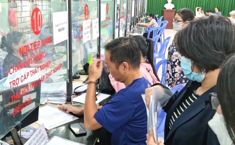 Mức trợ cấp thất nghiệp tối đa của NLĐ thuộc đối tượng thực hiện chế độ tiền lương do Nhà nước quy định sẽ tăng lên 11,7 triệu đồng/tháng. Ản: Nam Dương