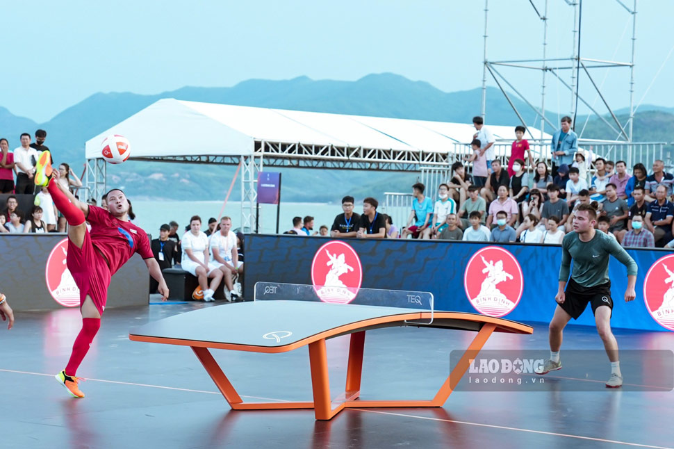 Giải thi đấu Quốc tế Teqball 2024 diễn ra vào đầu tháng 6.2024 tại TP Quy Nhơn. Ảnh: Dũng Nhân