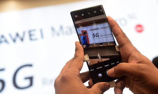 Huawei đang có những bước tiến mạnh mẽ trên thị trường thiết bị di động lẫn AI. Ảnh: Xinhua