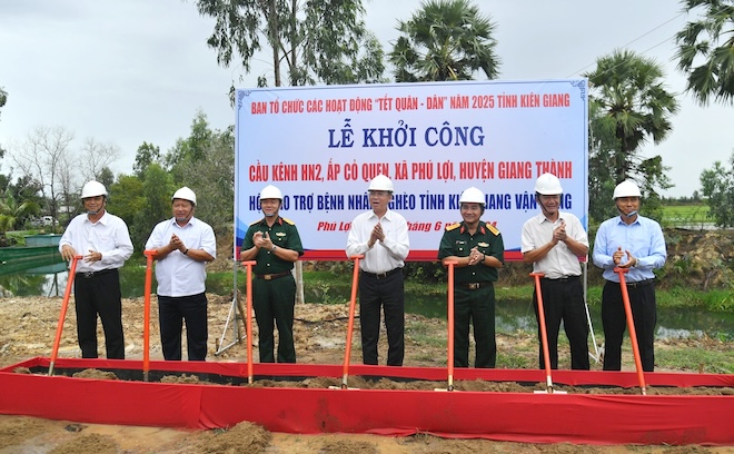 Khởi công xây dựng cầu giao thông nông thôn HN2. Ảnh: Phương Vũ