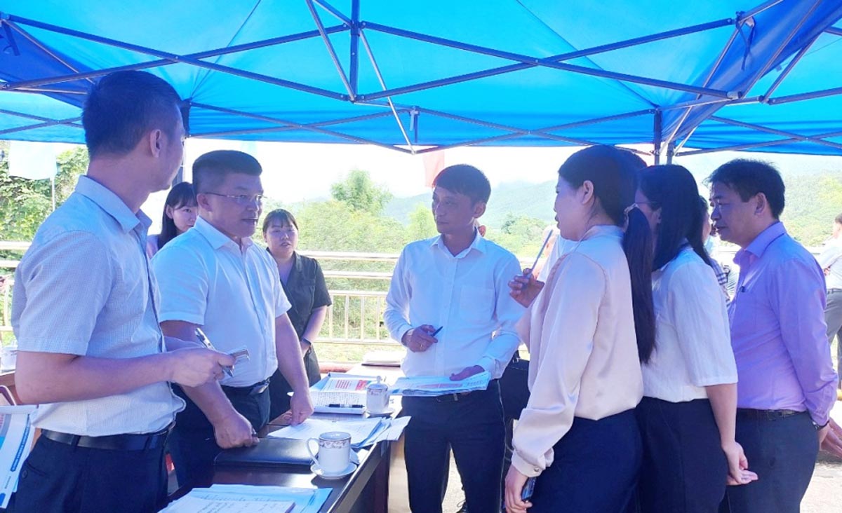 Ngày 9.5.2024, lãnh đạo huyện Bình Liêu, tỉnh Quảng Ninh và lãnh đạo Chính quyền nhân dân Khu Phòng Thành (Trung Quốc) đã có cuộc hội đàm thống nhất đề xuất phương án tổ chức lễ công bố mở chính thức cặp cửa khẩu song phương Hoành Mô - Động Trung. Ảnh: Cổng thông tin huyện Bình Liêu