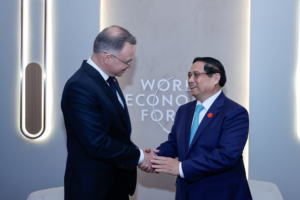 Thủ tướng Chính phủ Phạm Minh Chính và Tổng thống Ba Lan Andrzej Duda. Ảnh: Nhật Bắc/VGP