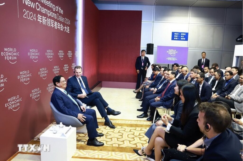 Thủ tướng Chính phủ Phạm Minh Chính dự Tọa đàm với cộng đồng doanh nghiệp khởi nghiệp, đổi mới sáng tạo của WEF. Ảnh: Dương Giang/TTXVN