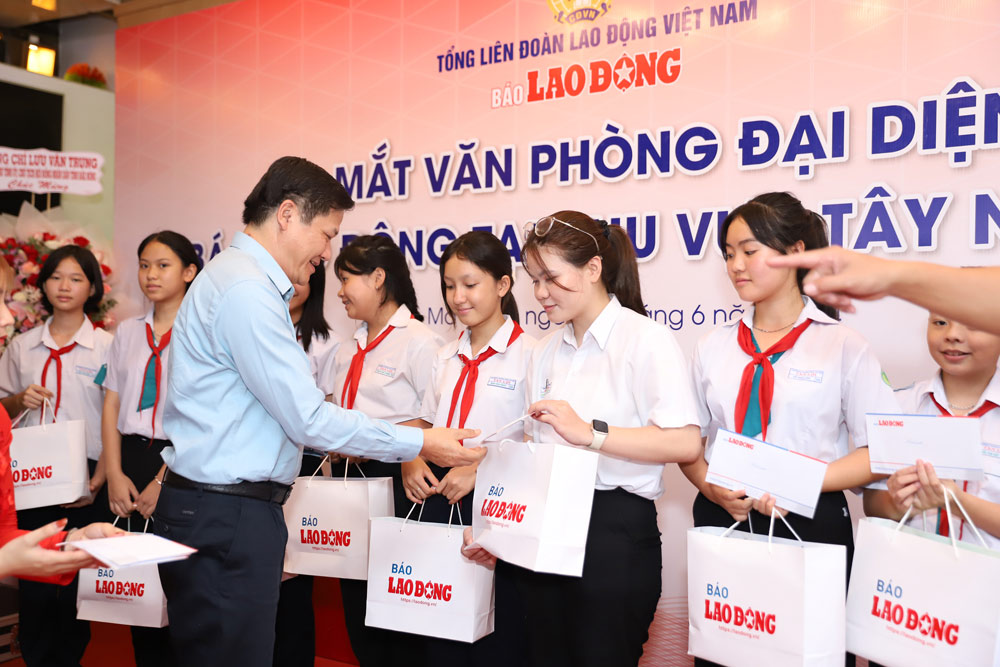 Báo Lao Động thời gian qua đã có nhiều đóng góp trong công tác an sinh xã hội trên địa bàn các tỉnh Tây Nguyên. Ảnh: Bảo Trung