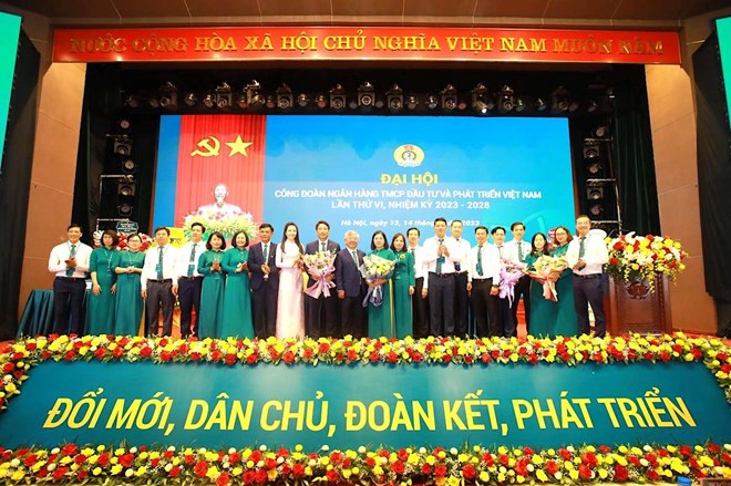 Ra mắt Ban chấp hành Công đoàn BIDV khóa VI, nhiệm kỳ 2023 - 2028. Ảnh: Phước Thảo