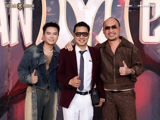 Dàn nghệ sĩ ra mắt "Anh trai vượt ngàn chông gai". Ảnh: NSX