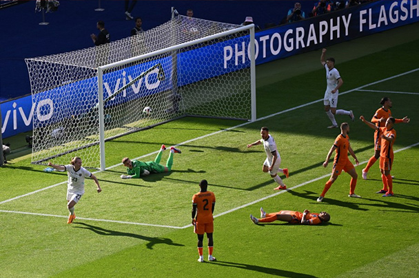 Hàng phòng ngự đội tuyển Hà Lan có màn trình diễn dở tệ trước Áo. Ảnh: UEFA