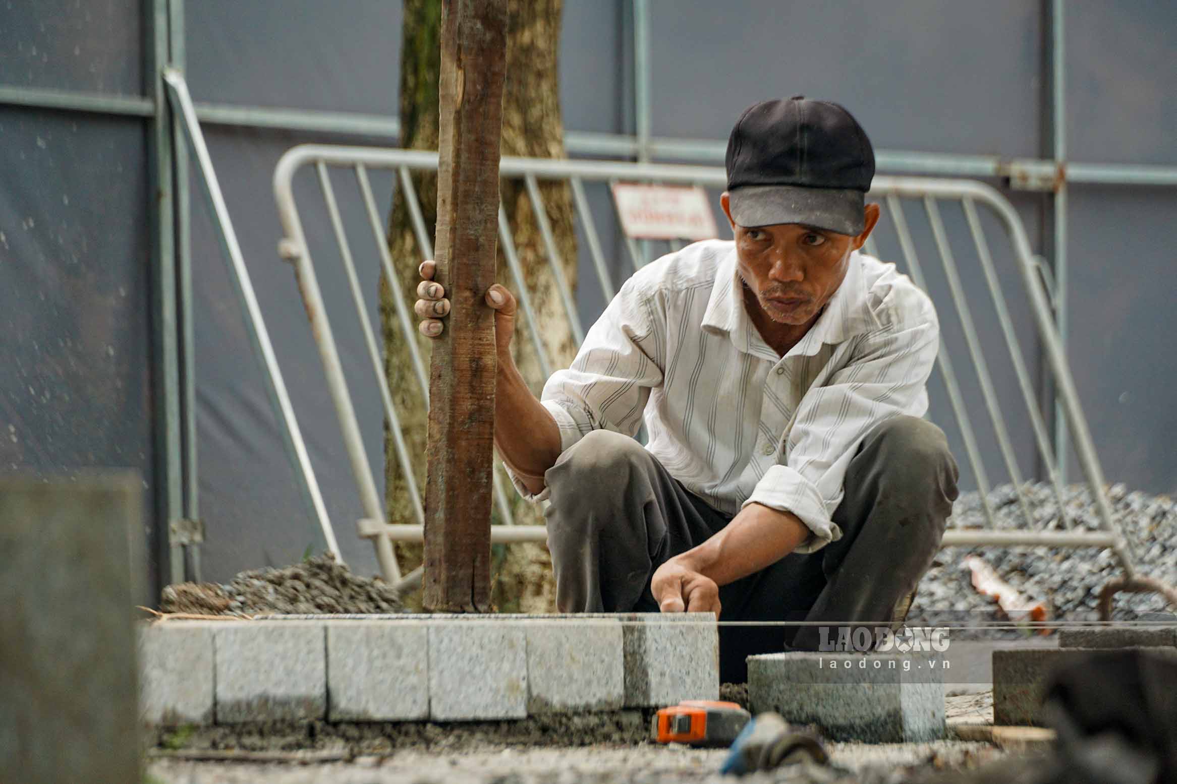 Liên quan đến dự án này, Phó Chủ tịch UBND quận Hai Bà Trưng - Nguyễn Thị Thu Hiền cho biết, sau khi dự án hoàn thành sẽ kết nối khu vực vườn hoa, đường dạo quanh hồ Thiền Quang và trục phía Bắc của Công viên Thống Nhất thành không gian đi bộ hoàn chỉnh.