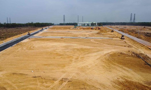 Khu tái định cư Long Đức (huyện Long Thành) đang xây dựng phục vụ cao tốc Biên Hòa - Vũng Tàu. Ảnh: HAC