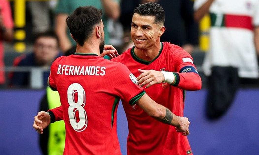 Ronaldo mới có đúng 1 pha kiến tạo tại vòng bảng cho Bruno ghi bàn. Ảnh: UEFA