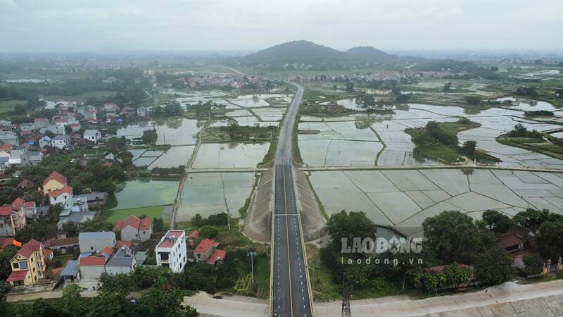 Đường dẫn phía tỉnh Bắc Giang đã hoàn thiện. Ảnh: Lam Thanh