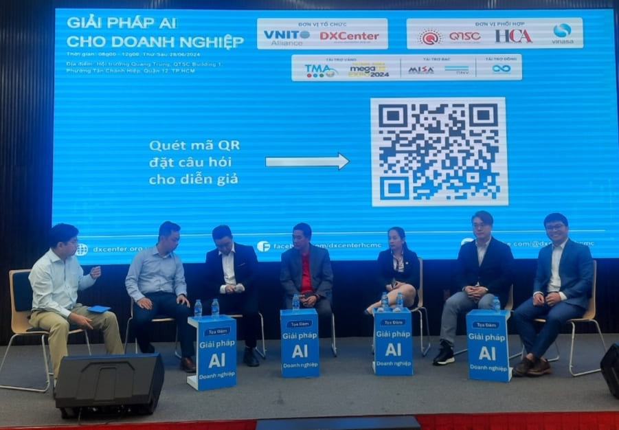 Các doanh nghiệp Việt nỗ lực tìm giải pháp để ứng dụng AI. Ảnh: Hoa Nguyễn