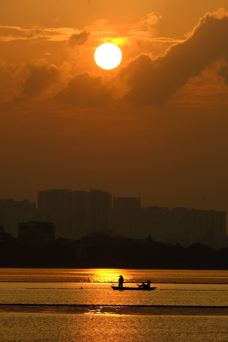 Hoàng hôn mùa Hè. Ảnh: Nam Nguyễn
