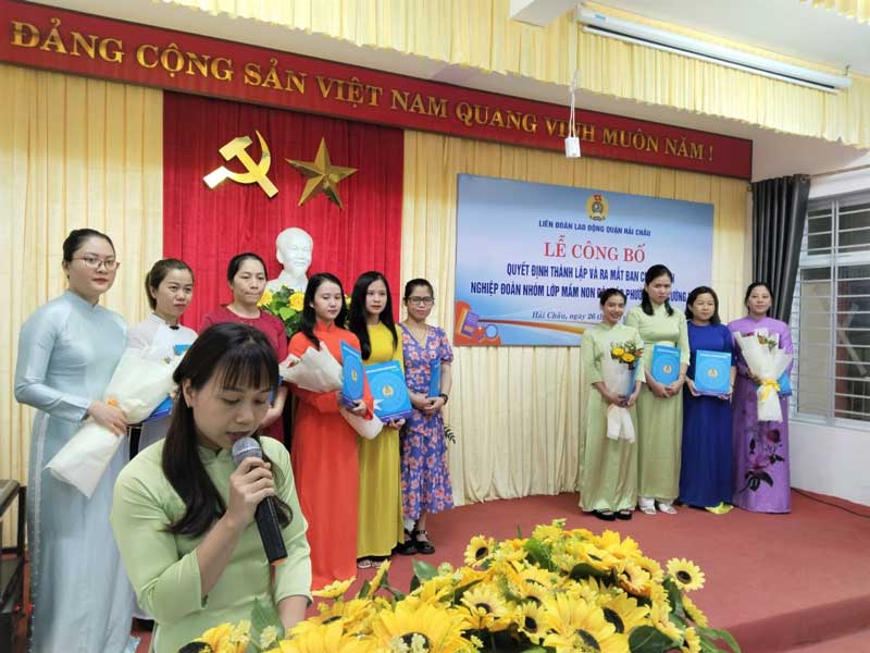 Ra mắt Ban chấp hành Nghiệp đoàn các nhóm mầm non độc lập Hòa Cương Nam (quận Hải Châu, Đà Nẵng). Ảnh: Tường Minh