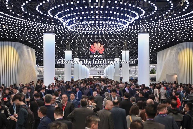 Huawei cùng các nhà mạng lớn trên thế giới đang cùng nhau đẩy mạng thương mại hoá mạng 5.5G. Ảnh: Huawei