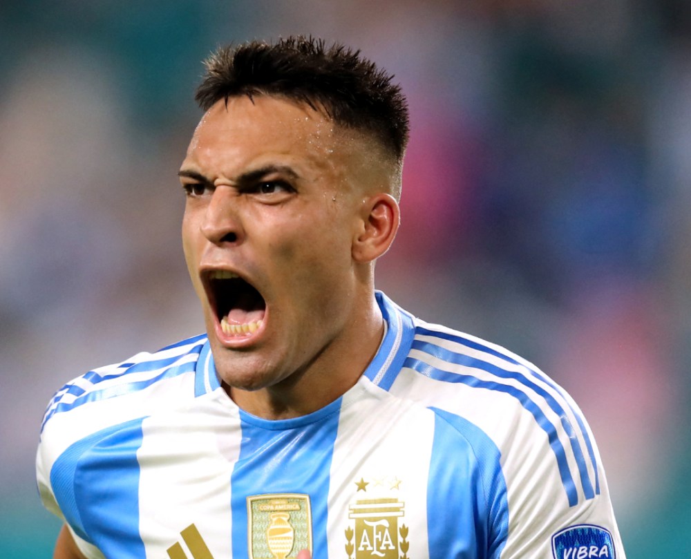 Lautaro Martinez ghi bàn mở tỉ số, cùng là bàn thứ ba tại Copa America 2024. Ảnh: Copa America