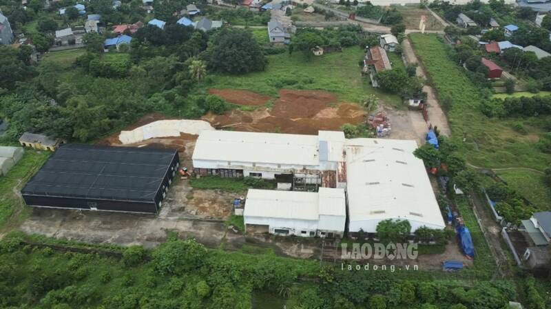 Bãi tập kết quặng tại dự án nông nghiệp công nghệ cao. Ảnh: Lam Thanh