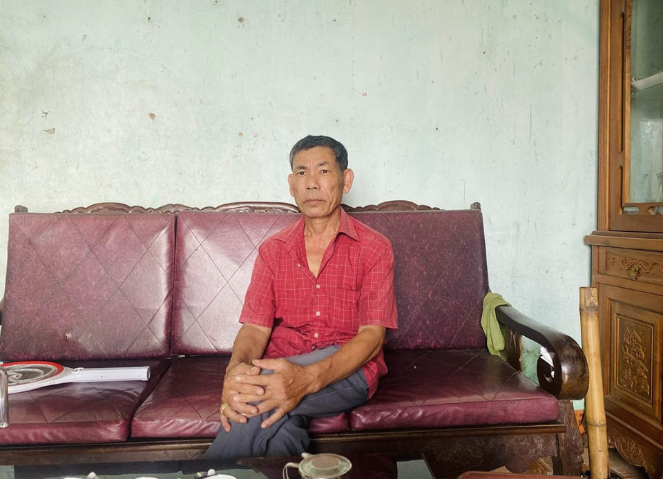 Mong mỏi tăng lương hưu để cải thiện cuộc sống khó khăn như hiện nay. Ảnh: Minh Nguyễn