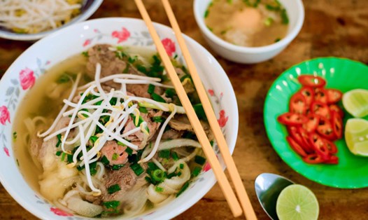 Quán phở của ông chủ gốc Bắc gần 30 năm đắt khách ở TPHCM. Ảnh: Foody