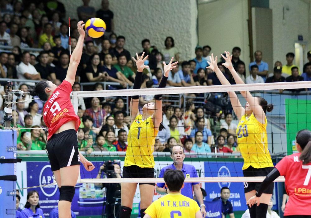 Các cầu thủ tại giải bóng chuyền nữ quốc tế cúp VTV9 - Bình Điền 2024. Ảnh: Duy Nam