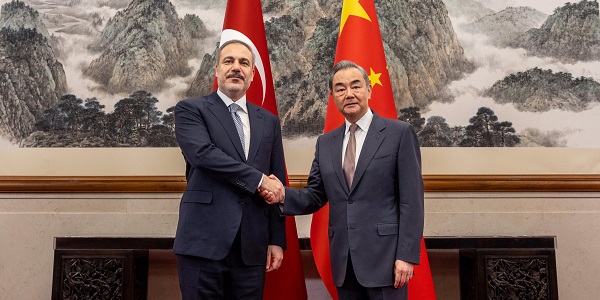 Ngoại trưởng Trung Quốc Vương Nghị (phải) tiếp Ngoại trưởng Thổ Nhĩ Kỳ thăm Trung Quốc ngày 3-5.6.2024. Ảnh: Bộ Ngoại giao Thổ Nhĩ Kỳ