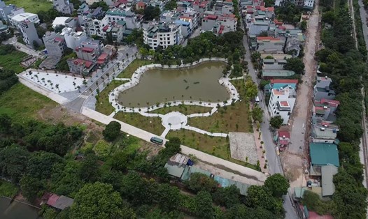 Vườn hoa hồ phường Thượng Thanh, quận Long Biên có tổng diện tích khoảng 10.944m2. Ảnh: Vĩnh Hoàng