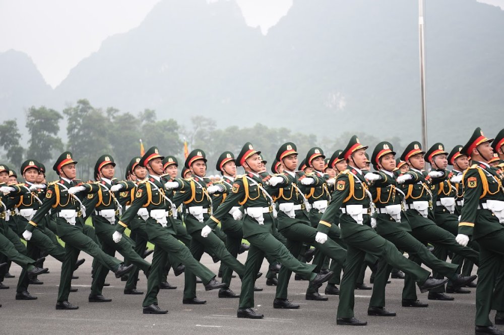 Đề xuất rút ngắn thời hạn xét thăng quân hàm cấp úy trong quân đội. Ảnh minh họa: Trần Vương