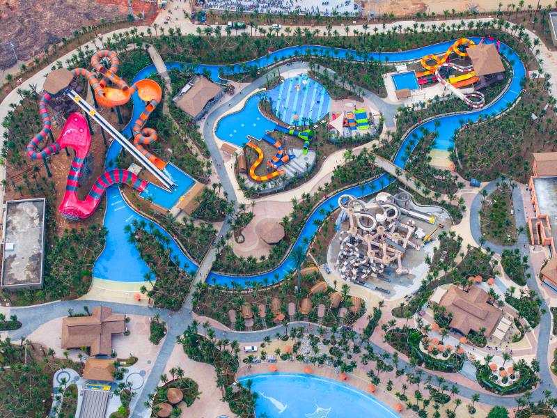 Toàn cảnh Công viên nước Sầm Sơn nhìn từ trên cao. Ảnh: Minh Hoàng
